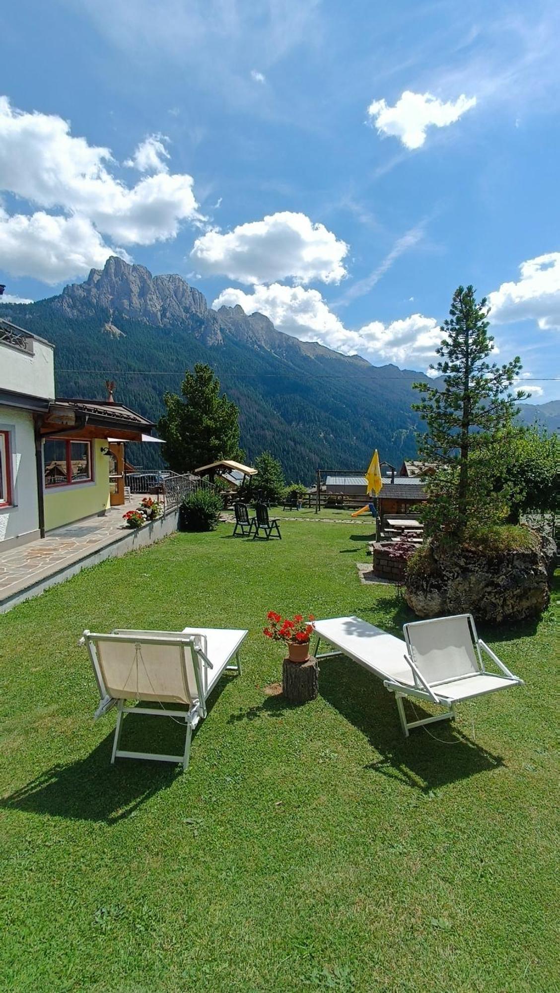 Hotel Vigo Vigo di Fassa Kültér fotó